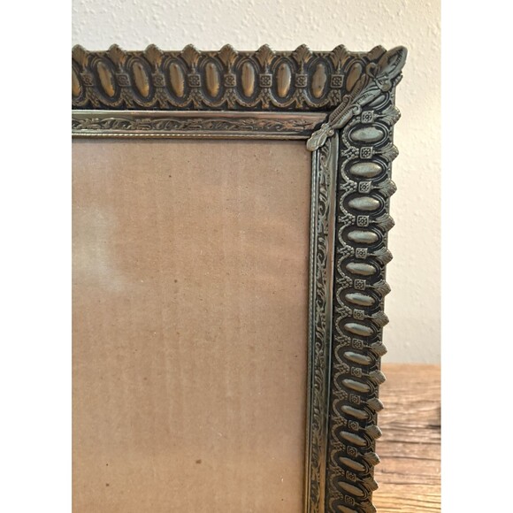 Vintage Ornate Picture Frame Holds 8X10 Inches Velvet Backing - Picture 2 of 14